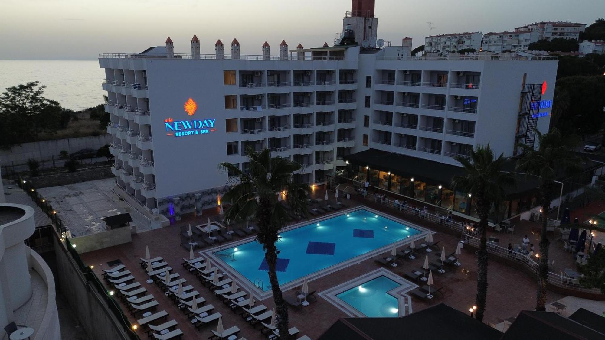 קוסדסי Ada Newday Resort Hotel מראה חיצוני תמונה